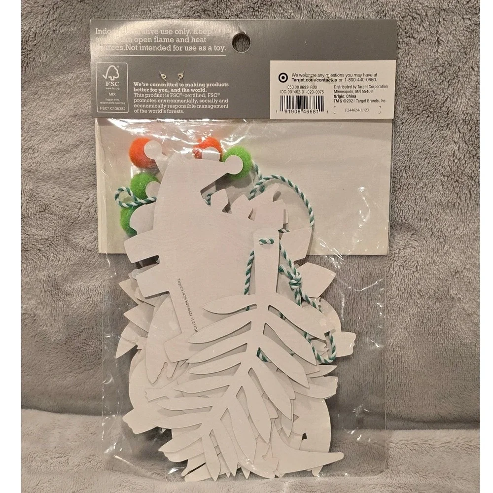 Spritz‎ Dinosaur Garland 5.2ft Green Party Banner Birthday Decor Pom Poms NEW